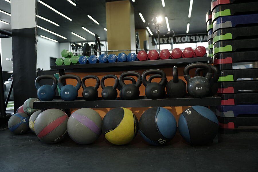 Free Weights & Kettlebells